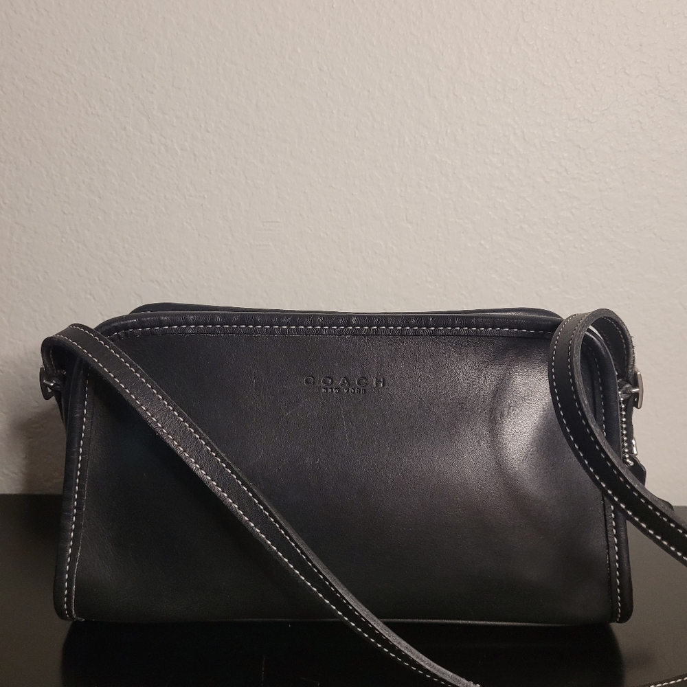 Coach Rare vintage made in USA crossbody bag. - Picture 2 of 16